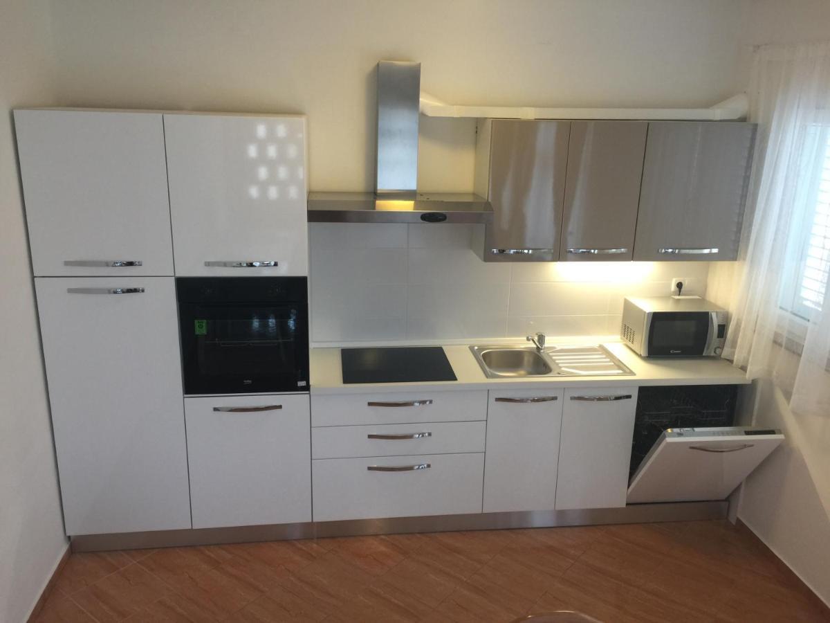 Apartments Piculjan Lopar Eksteriør bilde