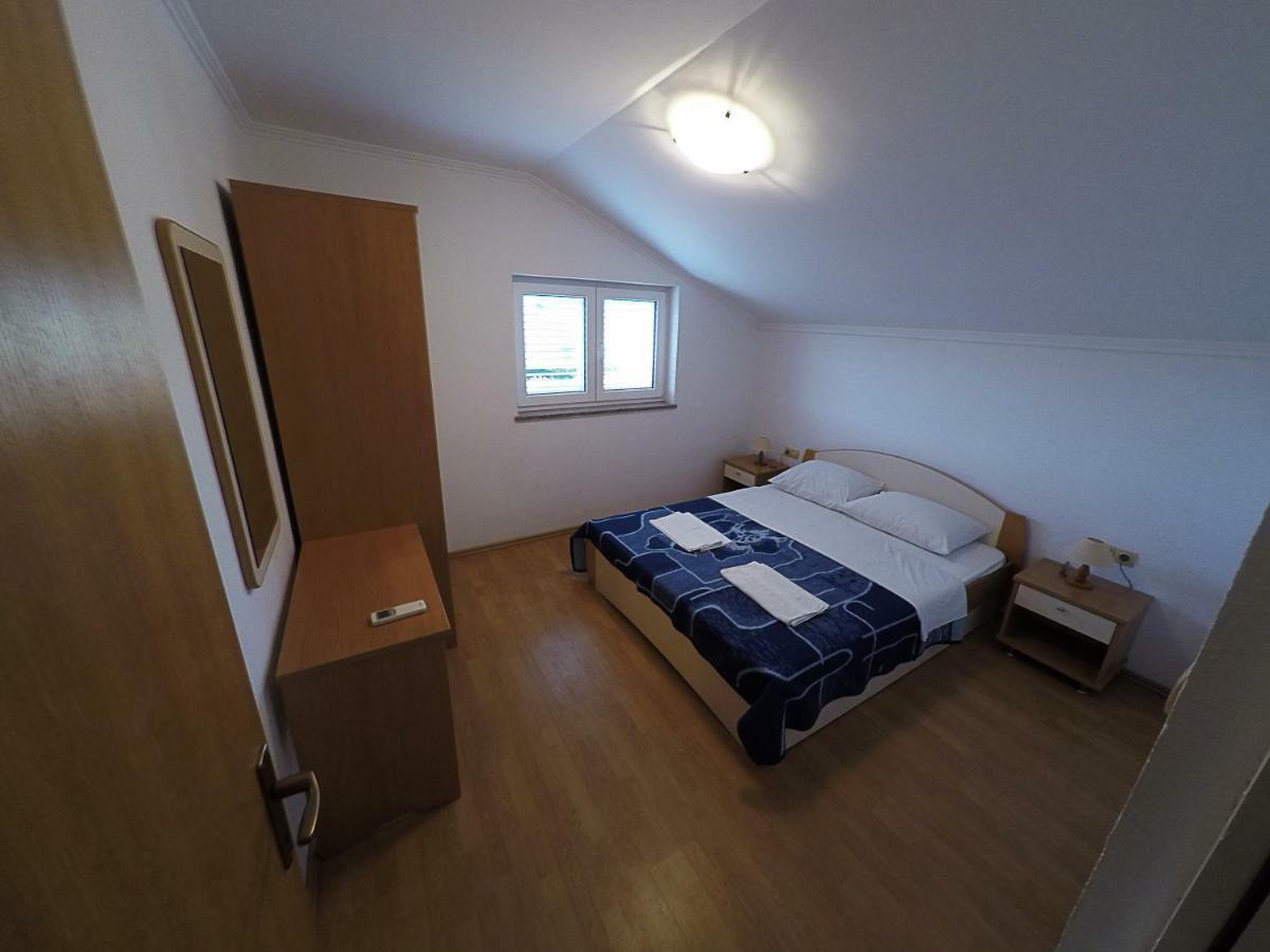 Apartments Piculjan Lopar Eksteriør bilde