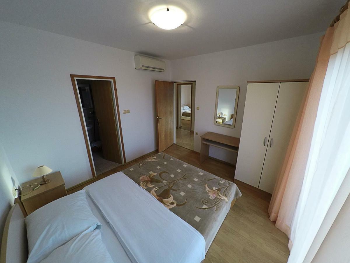 Apartments Piculjan Lopar Eksteriør bilde