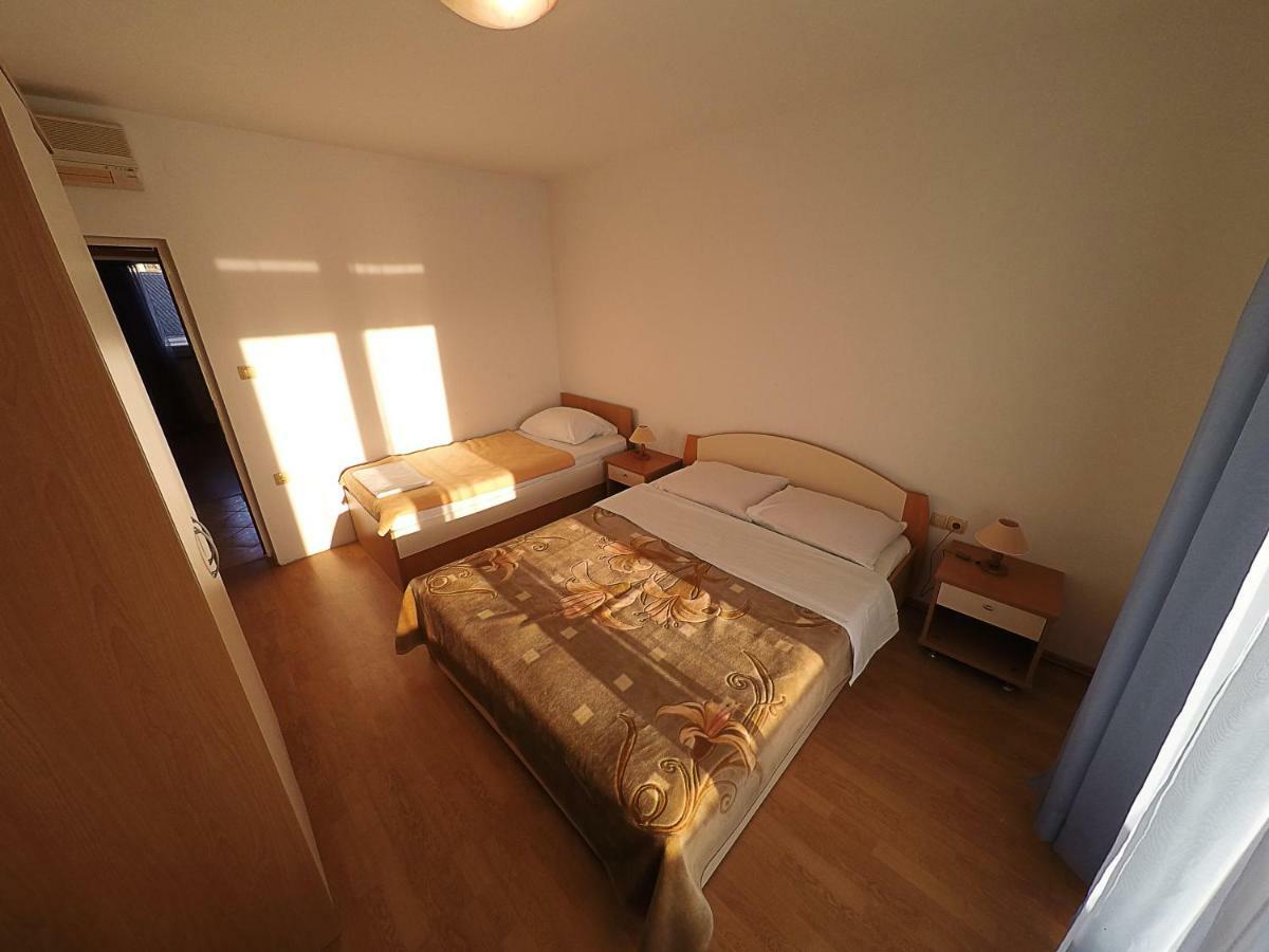 Apartments Piculjan Lopar Eksteriør bilde