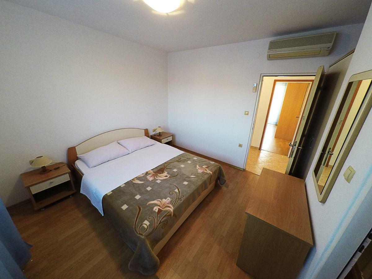 Apartments Piculjan Lopar Eksteriør bilde